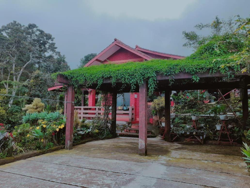 Villa Bata Merah By Spazie Paragajen Exterior photo