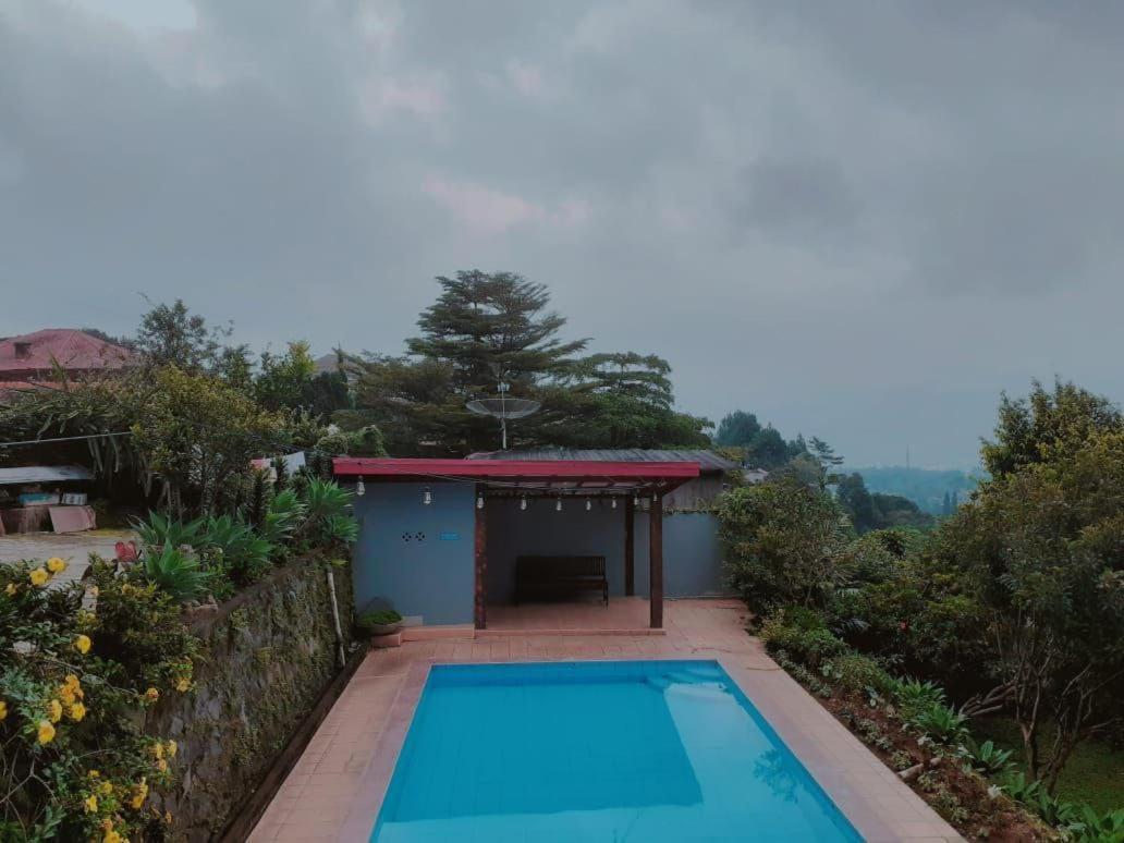 Villa Bata Merah By Spazie Paragajen Exterior photo