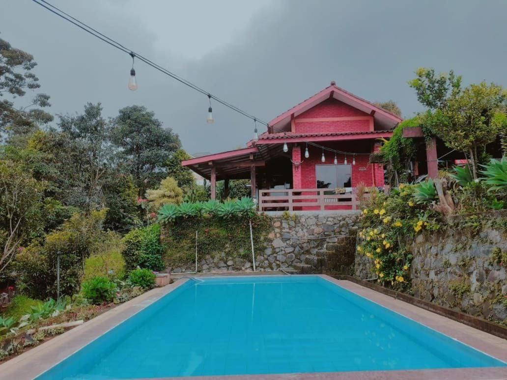 Villa Bata Merah By Spazie Paragajen Exterior photo